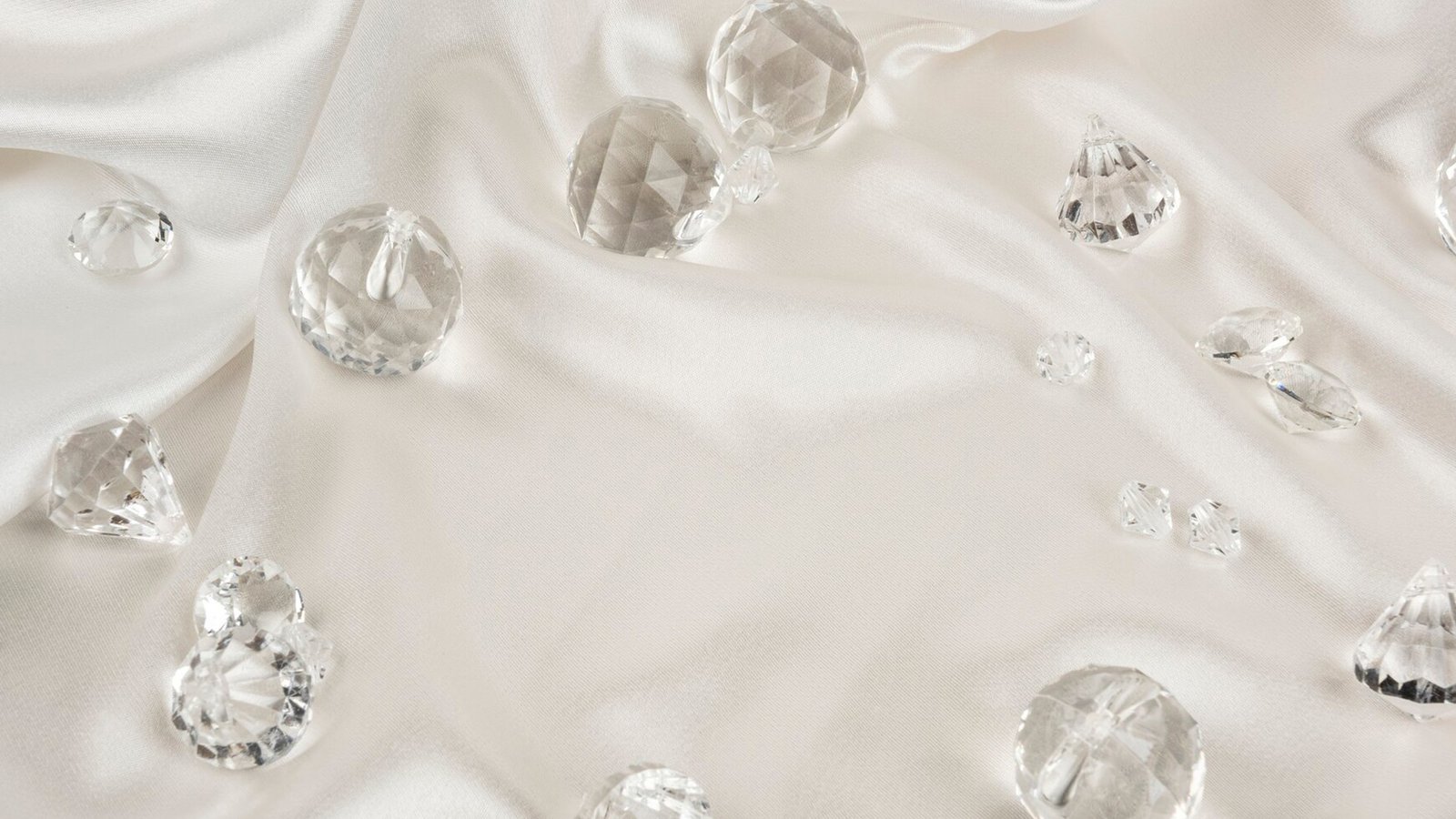 White Topaz gemstone benefits